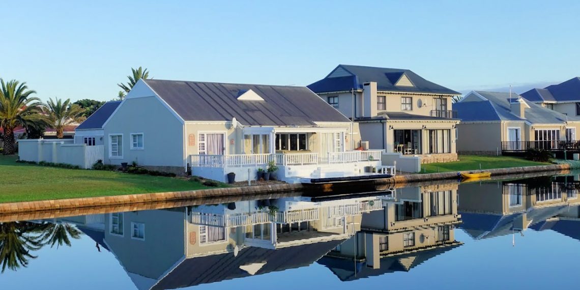 Smart Homes: Simplifying Everyday Living