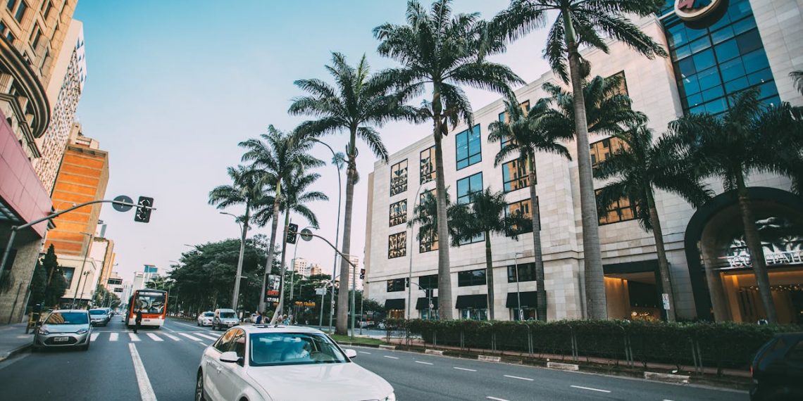 Hybrid vs. Electric: Which is the Better Investment for Drivers?